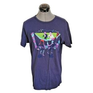 Threasless - Not Where But‎ When, Not How But Who? - T-Shirt Size M